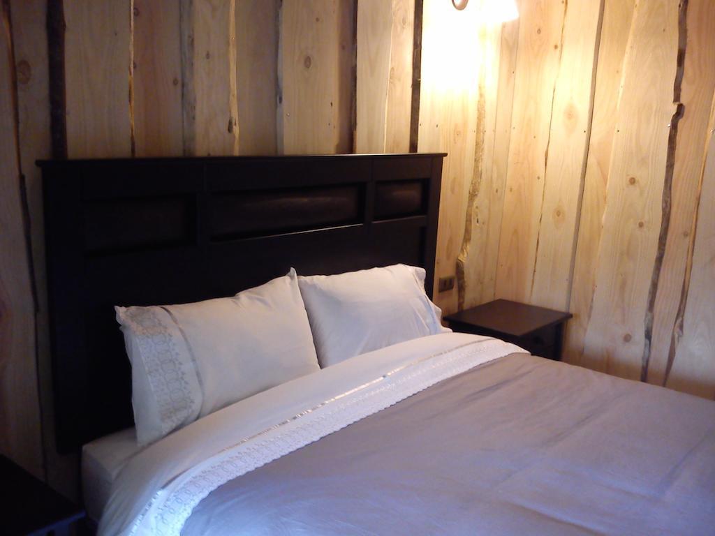 Hostal Los Alamos Neltume Quarto foto
